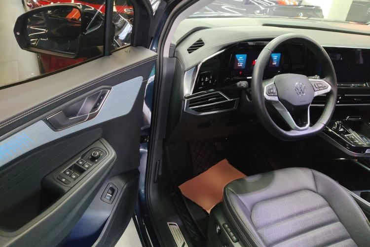 Used Volkswagen Talagon 2024 380TSI All-Wheel-Drive Luxury Jiajing Pro Shared-Estate 7-Seater Interior 3