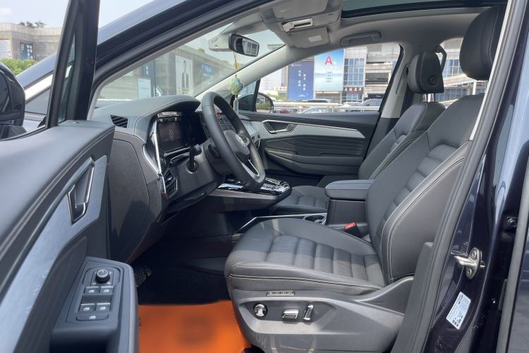 Used Volkswagen Talagon 2024 380TSI Four-Wheel Drive Luxury Jiajing Pro Shared-Experience Version 6 Seats Interior 3