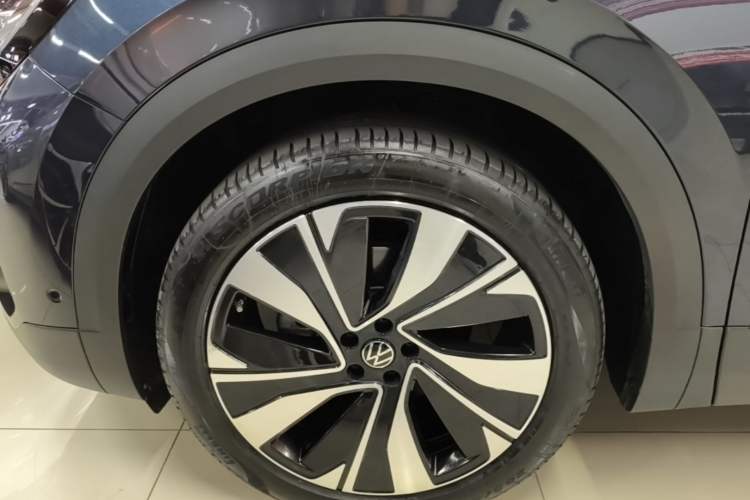 Used Volkswagen Talagon 2024 380TSI Four-Wheel Drive Luxury Jiajing Pro Shared-Experience Version 6 Seats Left Front Wheel Hub