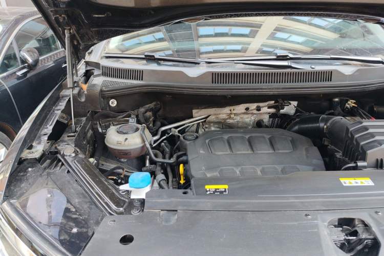 Used Volkswagen Talagon 2024 380TSI Four-Wheel-Drive Flagship Shengjing Shared Enjoyment Version 6 Seats Engine Bay Right