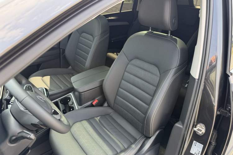 Used Volkswagen Talagon 2024 380TSI Four-Wheel Drive Luxury Jiajing Pro Shared-Experience Version 6 Seats Interior 3