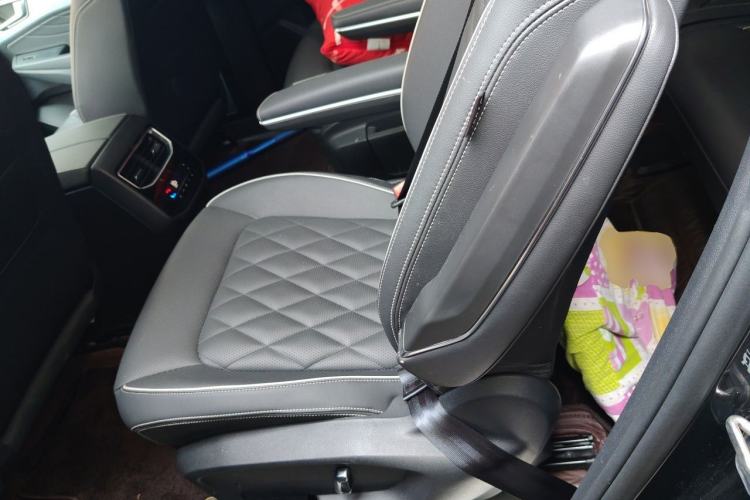 Used Volkswagen Talagon 2024 380TSI Four-Wheel-Drive Flagship Shengjing Shared Enjoyment Version 6 Seats Left Rear Seat