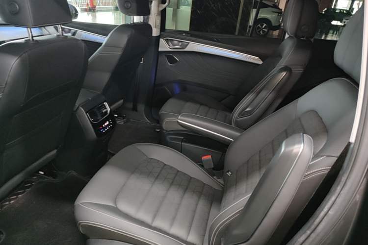 Used Volkswagen Talagon 2024 380TSI Four-Wheel Drive Luxury Jiajing Pro Shared-Experience Version 6 Seats Left Rear Seat