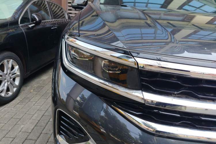 Used Volkswagen Talagon 2024 380TSI Four-Wheel-Drive Flagship Shengjing Shared Enjoyment Version 6 Seats Right Front Headlight