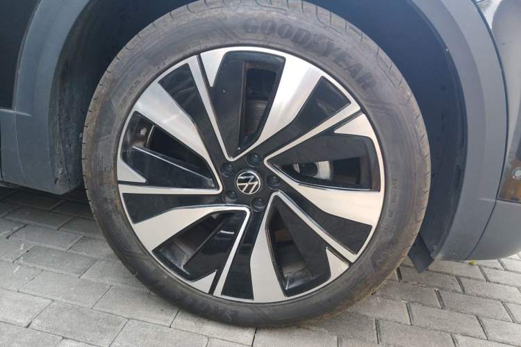 Used Volkswagen Talagon 2024 380TSI Four-Wheel-Drive Flagship Shengjing Shared Enjoyment Version 6 Seats Right Front Wheel Hub