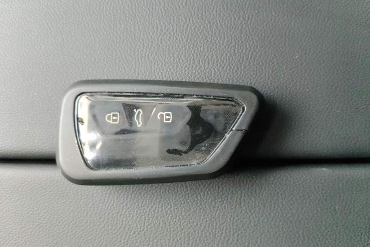 Used Volkswagen Talagon 2024 380TSI All-Wheel Drive Luxury Prestige Pro 6-Seater Vehicle Key