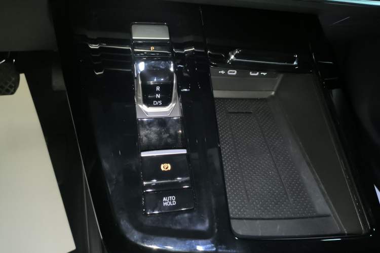 Used Volkswagen Talagon 2024 380TSI All-Wheel Drive Luxury Prestige Pro 6-Seater Gear Lever