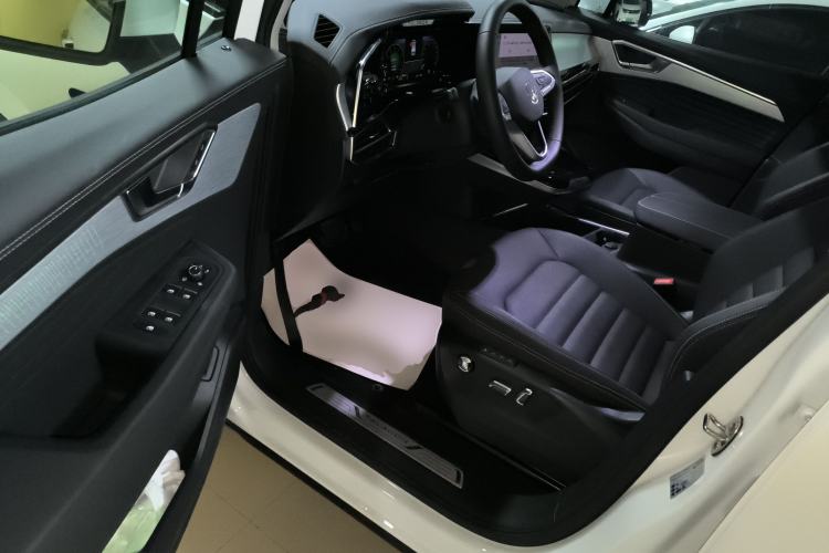 Used Volkswagen Talagon 2024 380TSI All-Wheel Drive Luxury Prestige Pro 6-Seater Interior 3