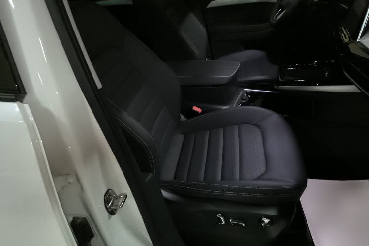 Used Volkswagen Talagon 2024 380TSI All-Wheel Drive Luxury Prestige Pro 6-Seater Right Front Seat