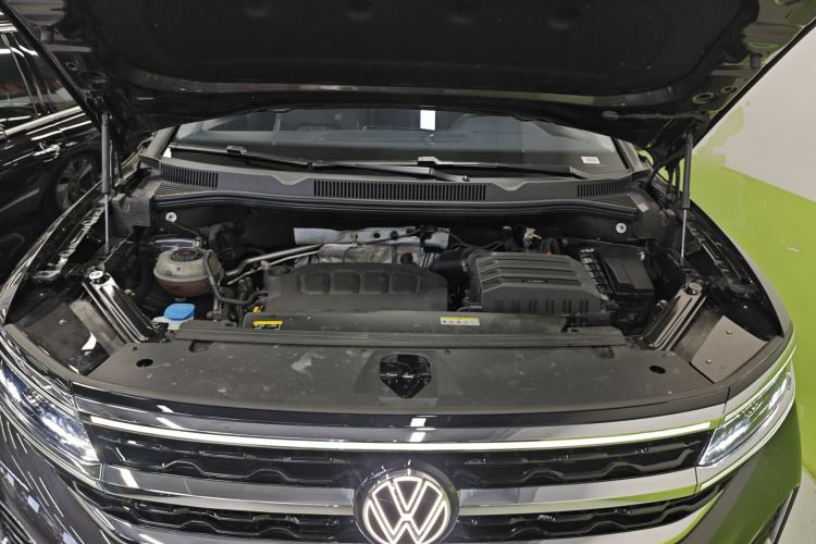 Used Volkswagen Talagon 2025 380TSI All-Wheel-Drive Luxury Jiajing Pro – Shared Edition 6 Seats Engine Bay