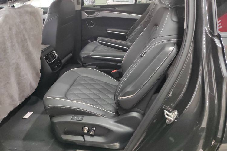 Used Volkswagen Talagon 2025 380TSI All-Wheel-Drive Luxury Jiajing Pro – Shared Edition 6 Seats Interior 1