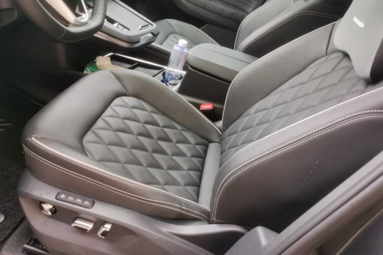 Used Volkswagen Talagon 2025 380TSI All-Wheel-Drive Luxury Jiajing Pro – Shared Edition 6 Seats Left Front Seat