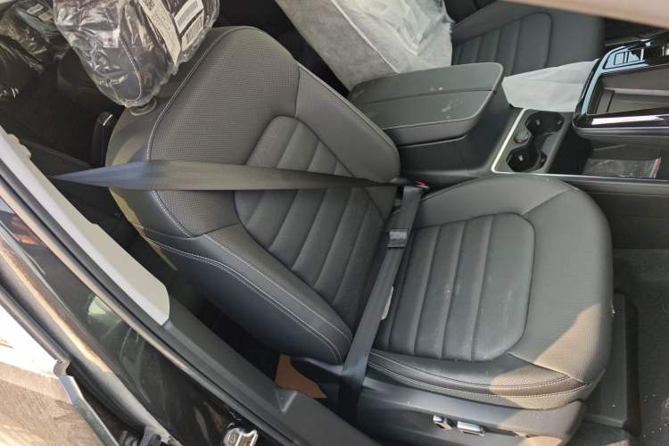 Used Volkswagen Talagon 2025 380TSI All-Wheel-Drive Luxury Jiajing Pro – Shared Edition 6 Seats Right Front Seat