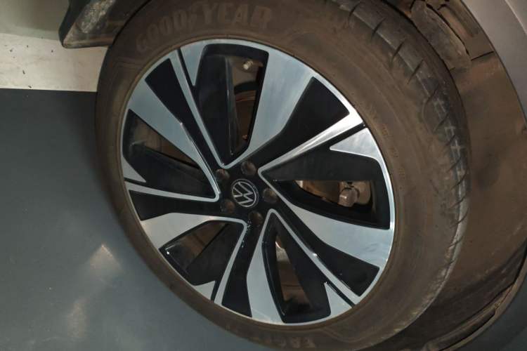 Used Volkswagen Talagon 2025 380TSI All-Wheel-Drive Luxury Jiajing Pro – Shared Edition 6 Seats Right Front Wheel Hub