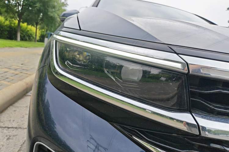 Used Volkswagen Talagon 2025 380TSI All-Wheel-Drive Luxury Jiajing Pro – Shared Edition 6 Seats Right Front Headlight