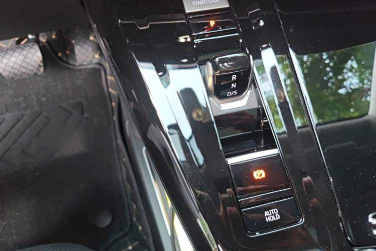 Used Volkswagen Talagon 2025 530TSI Four-Wheel-Drive Flagship Shengjing Pro Shared Edition 6-Seater Gear Lever