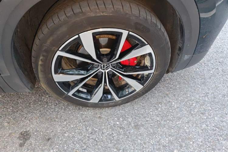 Used Volkswagen Talagon 2025 530TSI Four-Wheel-Drive Flagship Shengjing Pro Shared Edition 6-Seater Right Front Wheel Hub