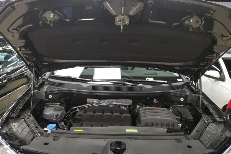 Used Volkswagen Talagon 2026 Model 450TSI Four-Wheel Drive Flagship 6-Seater Engine Bay