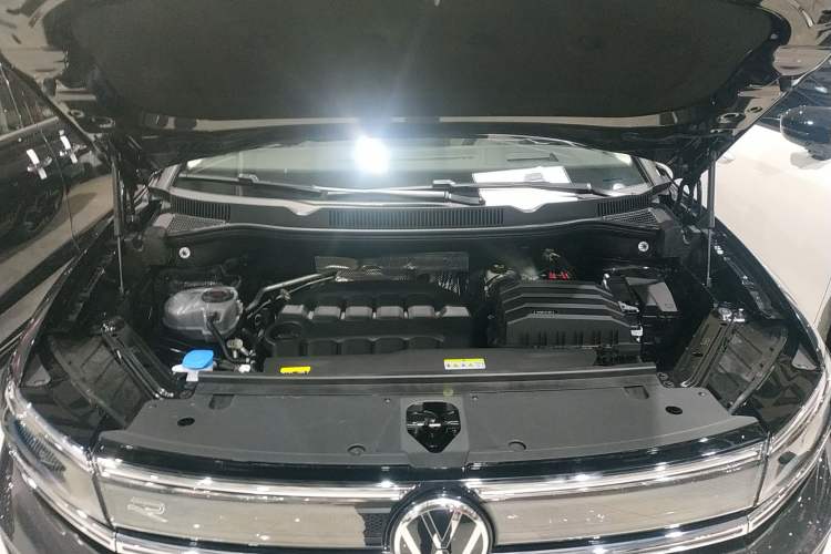 Used Volkswagen Talagon 2026 Model 450TSI Four-Wheel Drive Flagship 6-Seater Engine Bay