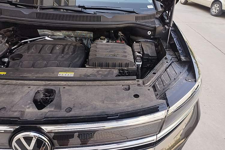 Used Volkswagen Talagon 2026 Model 450TSI Four-Wheel Drive Flagship 6-Seater Engine Bay Left