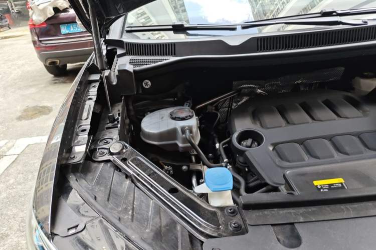 Used Volkswagen Talagon 2026 Model 450TSI Four-Wheel Drive Supreme 6-Seater Engine Bay Right