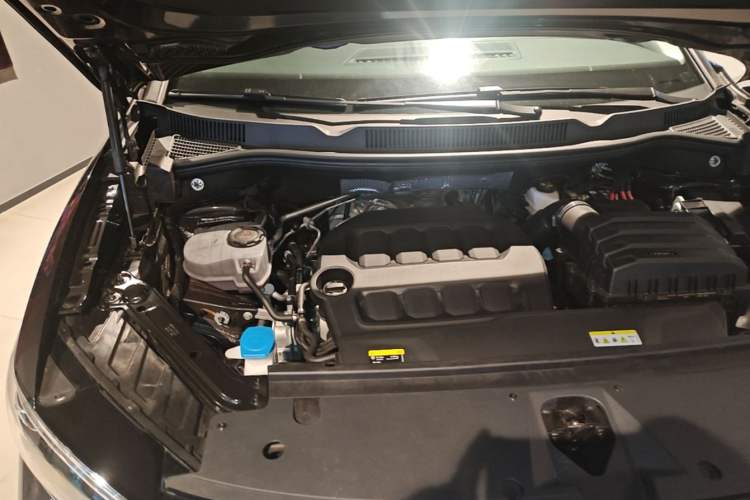 Used Volkswagen Talagon 2026 Model 450TSI Four-Wheel Drive Supreme 6-Seater Engine Bay Right