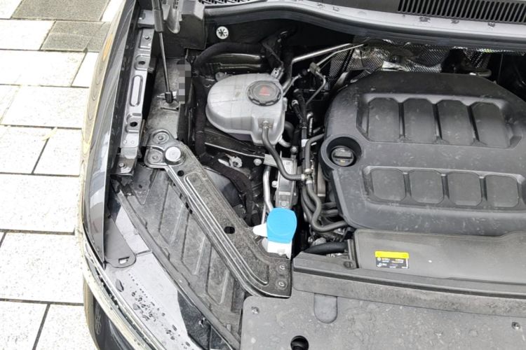 Used Volkswagen Talagon 2026 Model 450TSI Four-Wheel Drive Flagship 6-Seater Engine Bay Right