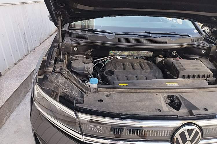 Used Volkswagen Talagon 2026 Model 450TSI Four-Wheel Drive Flagship 6-Seater Engine Bay Right