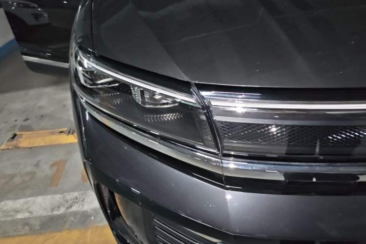 Used Volkswagen Talagon 2026 Model 450TSI Four-Wheel Drive Supreme 6-Seater Engine Bay Right
