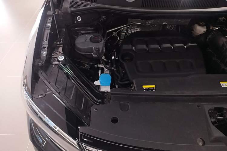 Used Volkswagen Talagon 2026 Model 450TSI Four-Wheel Drive Supreme 6-Seater Engine Bay Right