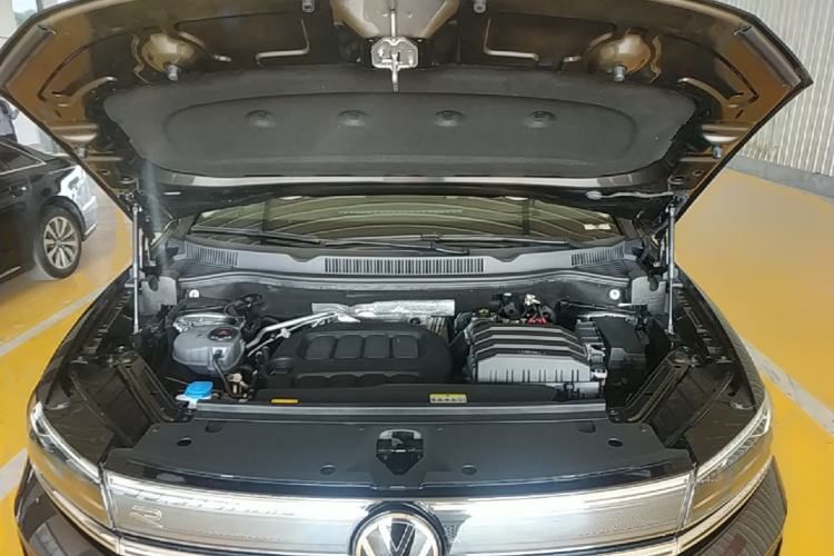 Used Volkswagen Talagon 2026 Model 450TSI Four-Wheel Drive Flagship 6-Seater Engine Bay