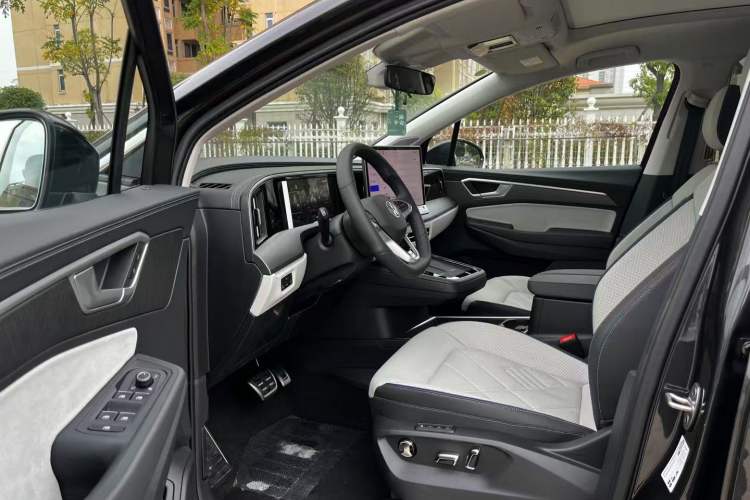 Used Volkswagen Talagon 2026 Model 450TSI Four-Wheel Drive Flagship 6-Seater Interior 2