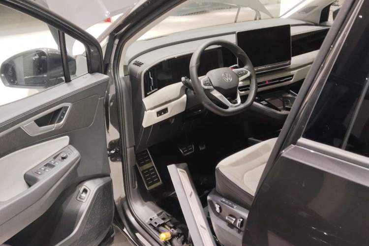Used Volkswagen Talagon 2026 Model 450TSI Four-Wheel Drive Flagship 6-Seater Interior 3
