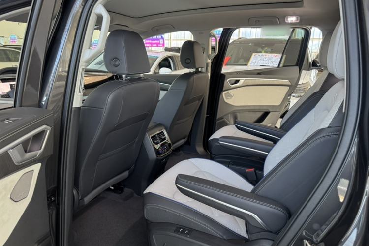 Used Volkswagen Talagon 2026 Model 450TSI Four-Wheel Drive Flagship 6-Seater Interior 4