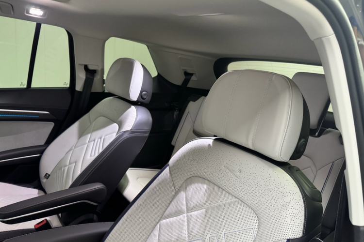 Used Volkswagen Talagon 2026 Model 450TSI Four-Wheel Drive Flagship 6-Seater Interior 5