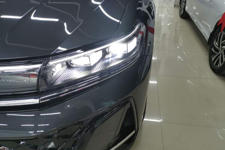 Used Volkswagen Talagon 2026 Model 450TSI Four-Wheel Drive Flagship 6-Seater Left Front Headlight