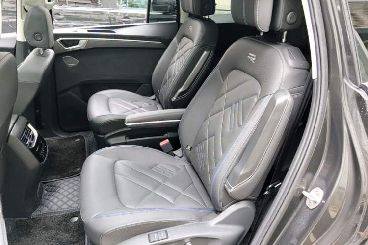 Used Volkswagen Talagon 2026 Model 450TSI Four-Wheel Drive Flagship 6-Seater Left Rear Seat