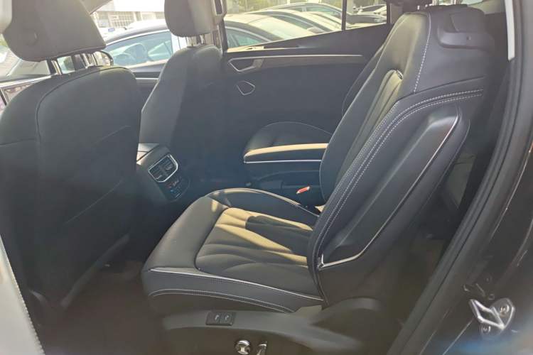 Used Volkswagen Talagon 2026 Model 450TSI Four-Wheel Drive Supreme 6-Seater Left Rear Seat