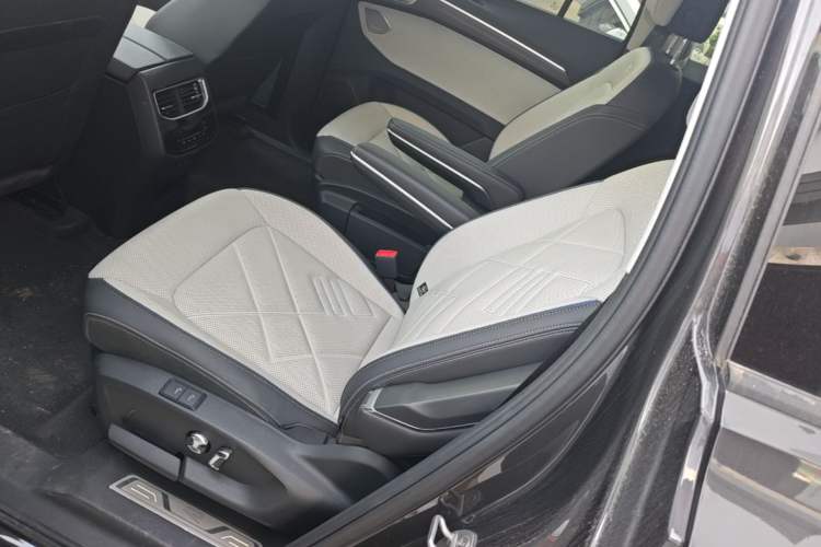Used Volkswagen Talagon 2026 Model 450TSI Four-Wheel Drive Flagship 6-Seater Left Rear Seat