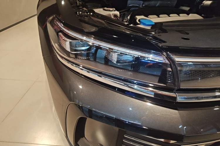 Used Volkswagen Talagon 2026 Model 450TSI Four-Wheel Drive Supreme 6-Seater Right Front Headlight