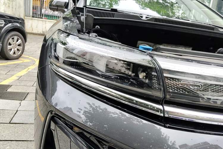 Used Volkswagen Talagon 2026 Model 450TSI Four-Wheel Drive Flagship 6-Seater Right Front Headlight