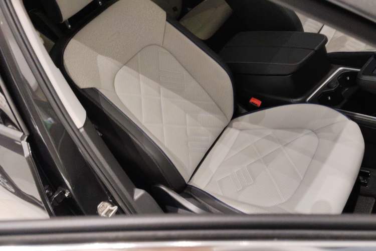 Used Volkswagen Talagon 2026 Model 450TSI Four-Wheel Drive Flagship 6-Seater Right Front Seat