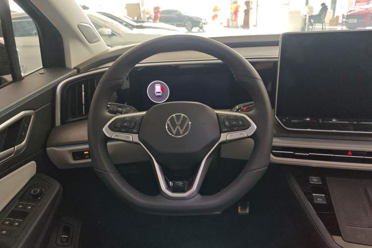 Used Volkswagen Talagon 2026 Model 450TSI Four-Wheel Drive Flagship 6-Seater Steering Wheel