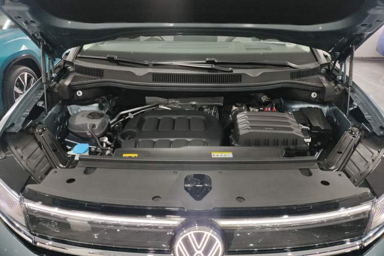 Used Volkswagen Talagon 2026 Model 450TSI Four-Wheel Drive Flagship 6-Seater Engine Bay