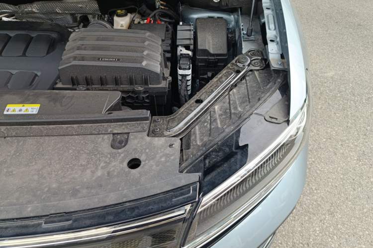 Used Volkswagen Talagon 2026 Model 450TSI Four-Wheel Drive Flagship 6-Seater Engine Bay Left