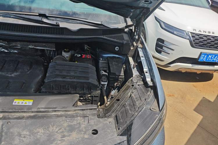 Used Volkswagen Talagon 2026 Model 450TSI Four-Wheel Drive Flagship 6-Seater Engine Bay Left