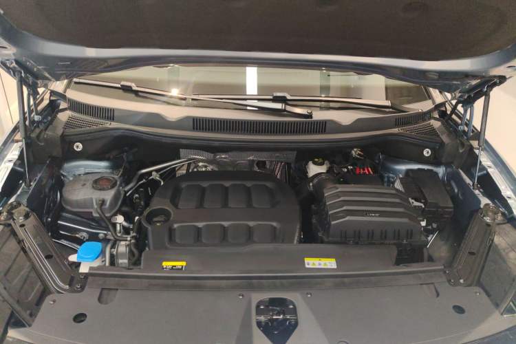 Used Volkswagen Talagon 2026 Model 450TSI Four-Wheel Drive Flagship 6-Seater Engine Bay