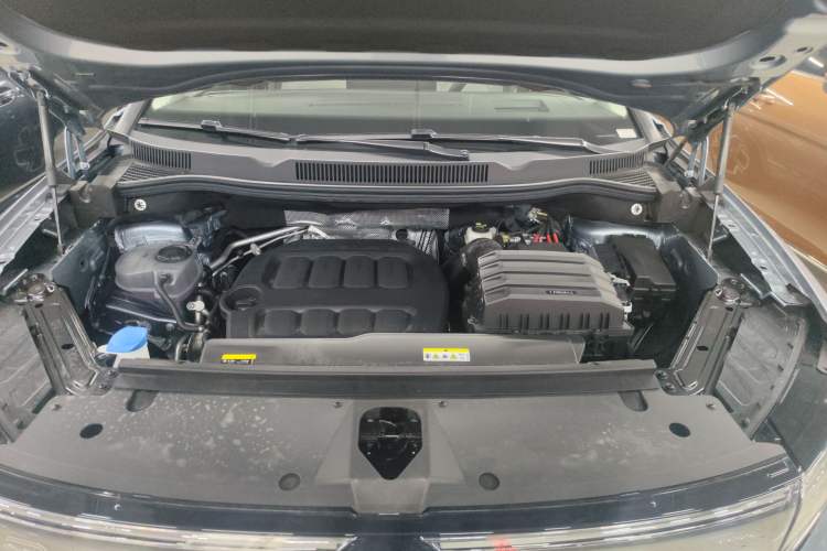 Used Volkswagen Talagon 2026 Model 450TSI Four-Wheel Drive Flagship 6-Seater Engine Bay