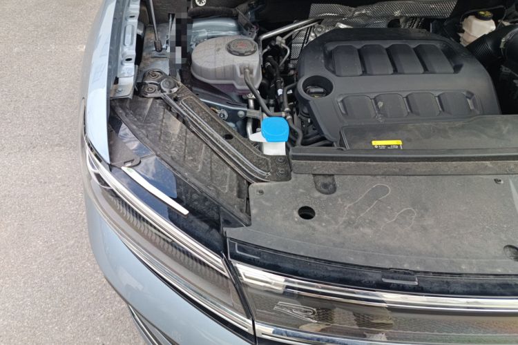 Used Volkswagen Talagon 2026 Model 450TSI Four-Wheel Drive Flagship 6-Seater Engine Bay Right