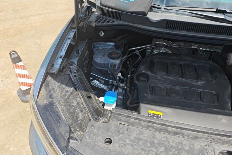 Used Volkswagen Talagon 2026 Model 450TSI Four-Wheel Drive Flagship 6-Seater Engine Bay Right